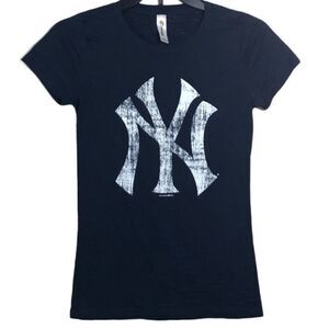 NY Yankees Women's Navy Logo Crewneck Tee